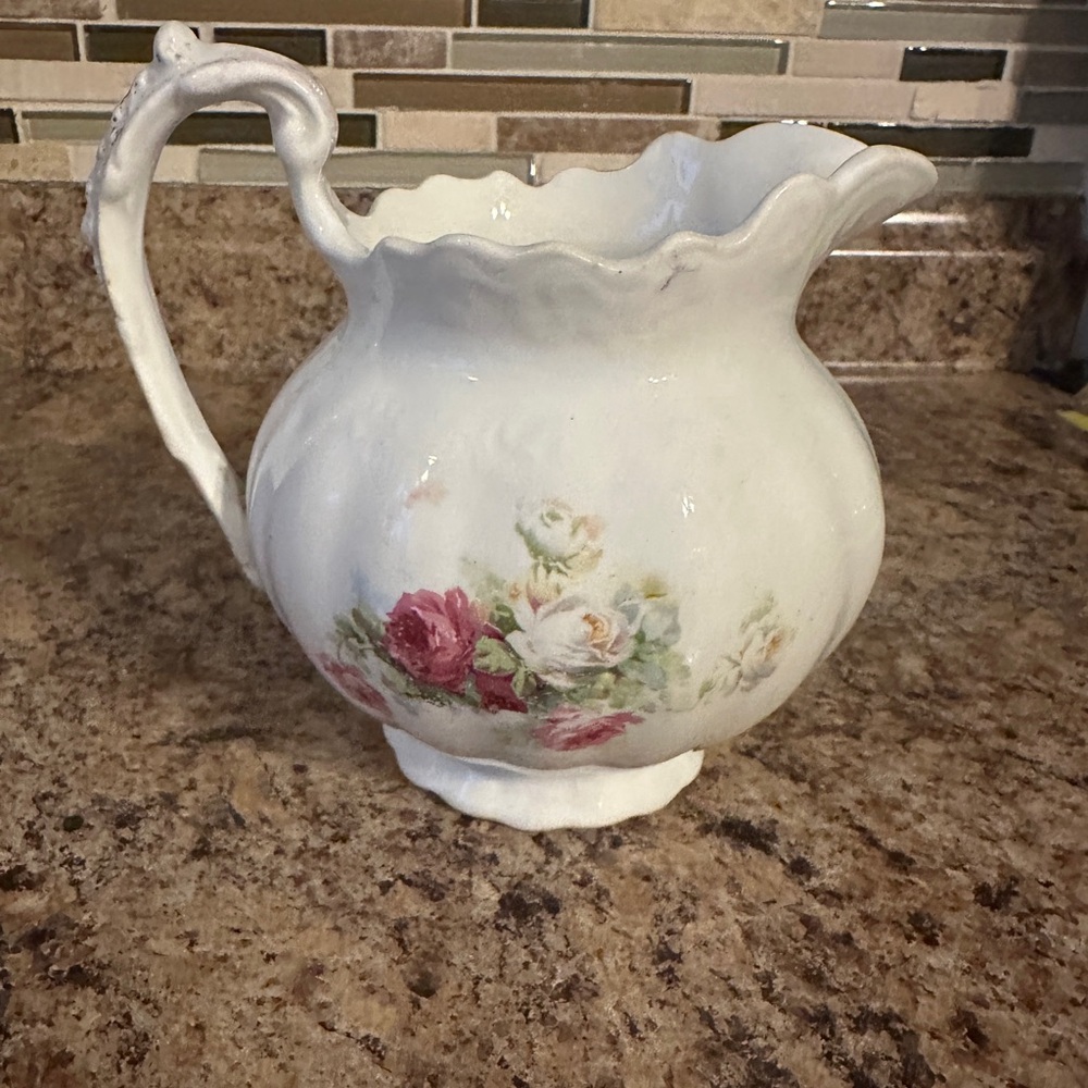 DESOTO EAST PALESTINE PORCELAIN (EPP), OHIO, SCALLOPED EMBOSSED PITCHER (LR)